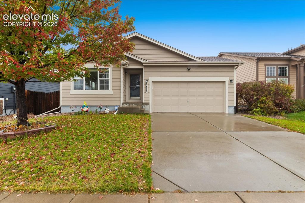 6848 Shimmering Leaf Drive, Colorado Springs, CO 80908 — exterior