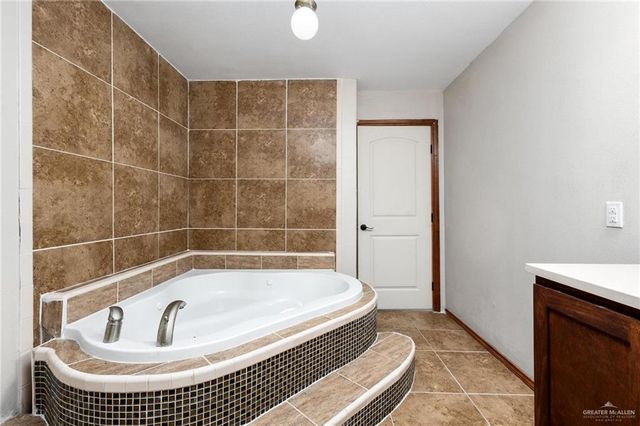 135 Elijah Avenue, Donna, TX 78537