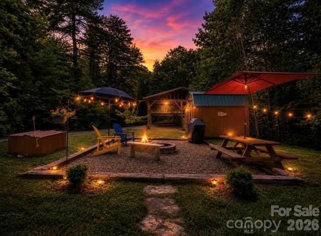 54 Thad Johnson Road, Saluda, NC 28773