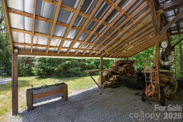 54 Thad Johnson Road, Saluda, NC 28773