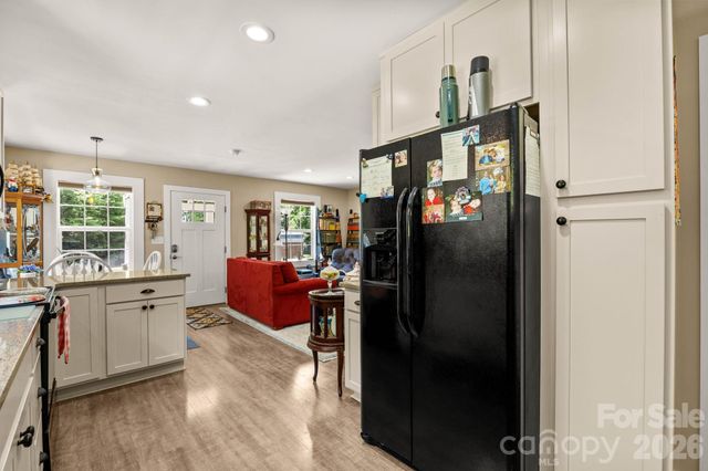54 Thad Johnson Road, Saluda, NC 28773