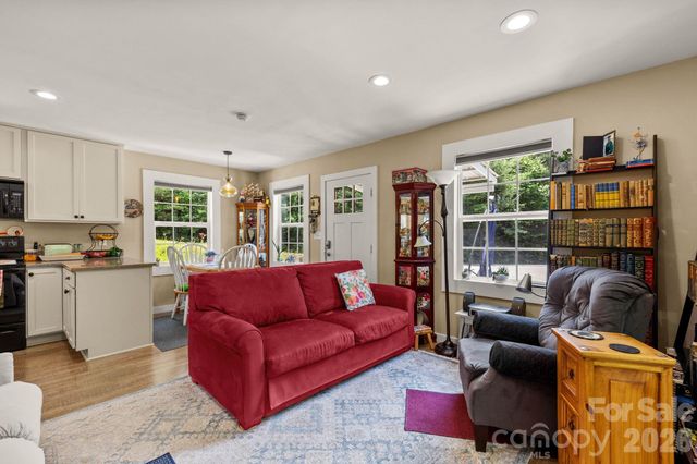 54 Thad Johnson Road, Saluda, NC 28773