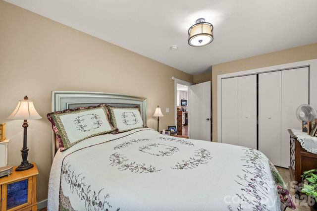 54 Thad Johnson Road, Saluda, NC 28773