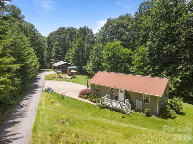 54 Thad Johnson Road, Saluda, NC 28773