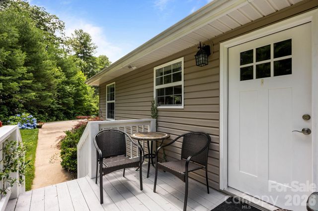 54 Thad Johnson Road, Saluda, NC 28773