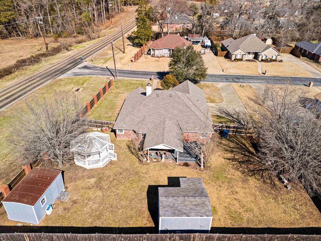 102 Fairway, Chandler, TX 75758