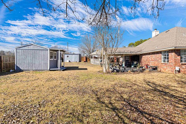 102 Fairway, Chandler, TX 75758