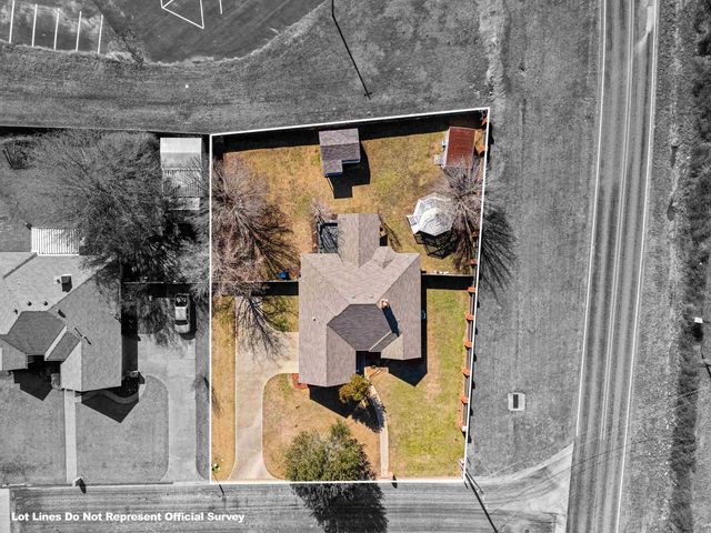 102 Fairway, Chandler, TX 75758