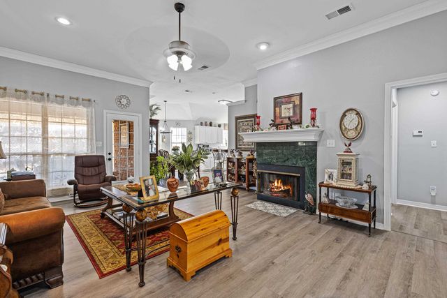 102 Fairway, Chandler, TX 75758