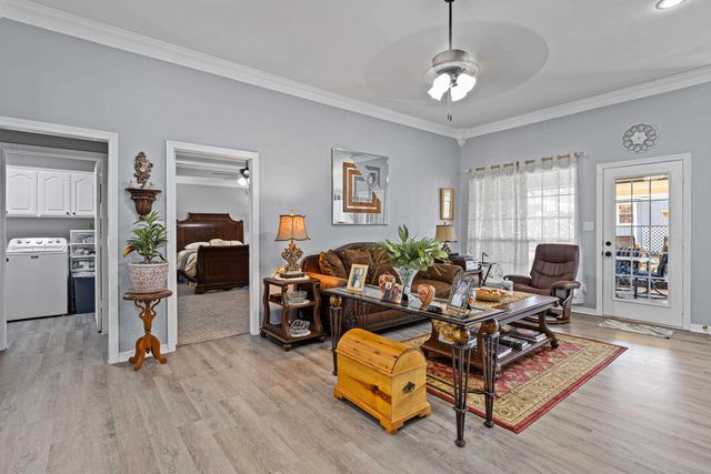 102 Fairway, Chandler, TX 75758