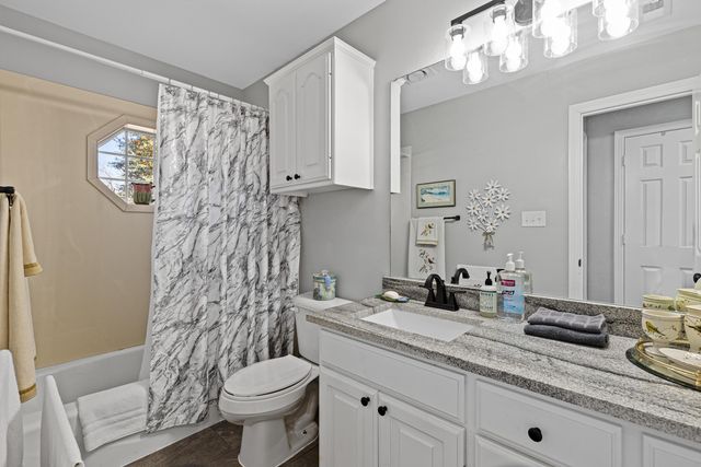 102 Fairway, Chandler, TX 75758