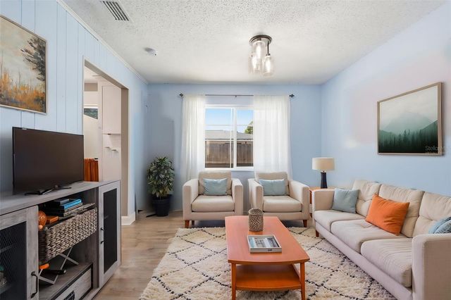 9276 N 79TH AVENUE, Seminole, FL 33777