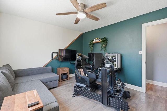 9276 N 79TH AVENUE, Seminole, FL 33777