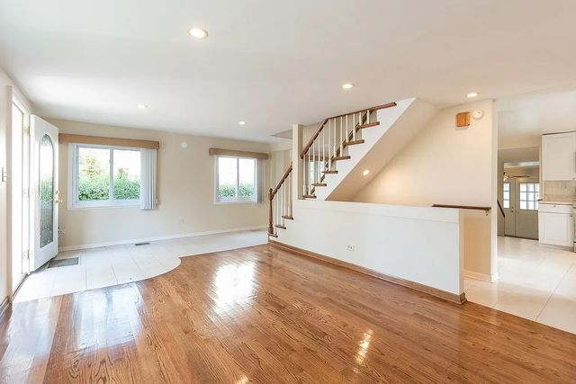 919 Greenwood Avenue, Deerfield, IL 60015