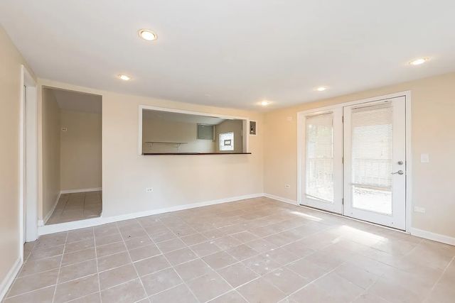 919 Greenwood Avenue, Deerfield, IL 60015