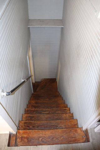 2423 W Olive Street, Springfield, MO 65802