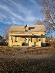 2423 W Olive Street, Springfield, MO 65802