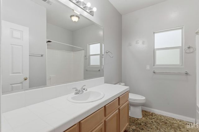 2812 Chiselhurst Court, Bakersfield, CA 93311