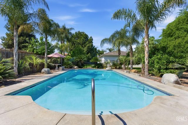 2812 Chiselhurst Court, Bakersfield, CA 93311