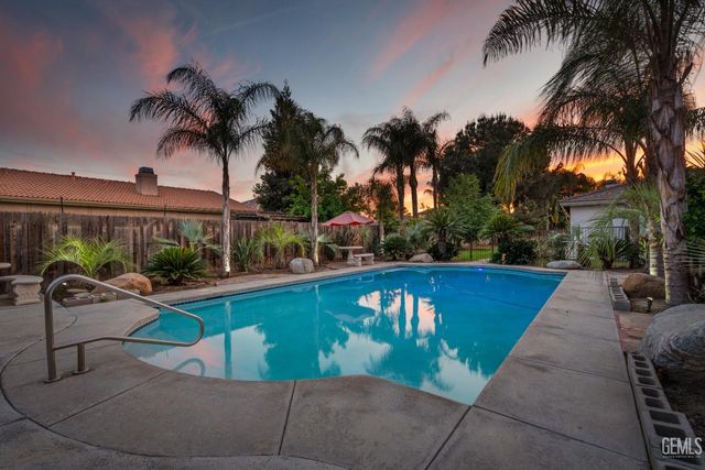 2812 Chiselhurst Court, Bakersfield, CA 93311