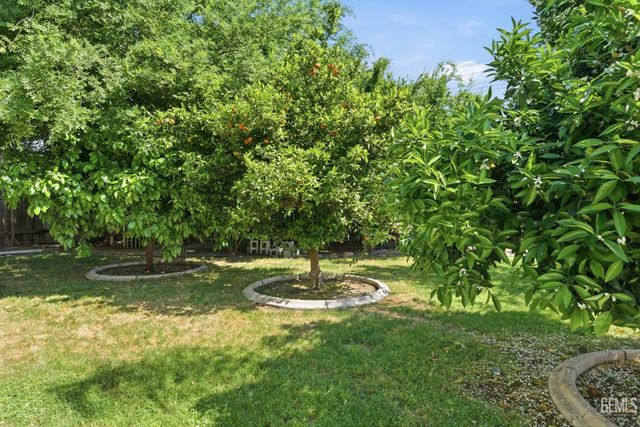 2812 Chiselhurst Court, Bakersfield, CA 93311