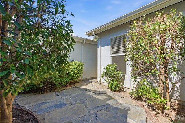 2812 Chiselhurst Court, Bakersfield, CA 93311