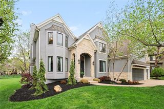 5828 Edgewater Drive, Overland Park, KS 66223
