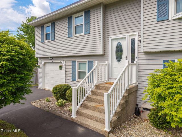 32 Scully Avenue, Colonie, NY 12110