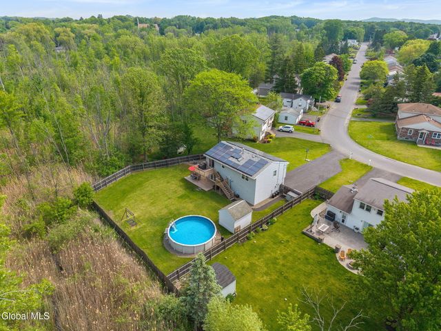 32 Scully Avenue, Colonie, NY 12110