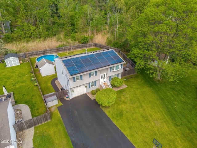 32 Scully Avenue, Colonie, NY 12110