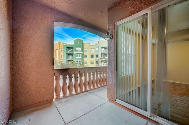 20 SERENE Avenue 201, Las Vegas, NV 89123