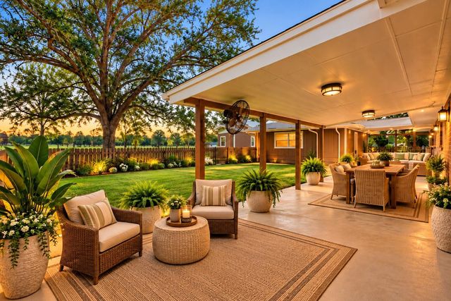 4215 County Road 182, Alvin, TX 77511