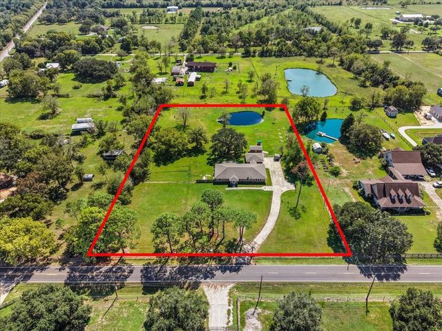 4215 County Road 182, Alvin, TX 77511