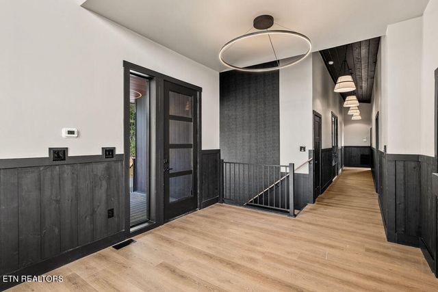 2860 Red Sky Drive, Sevierville, TN 37862