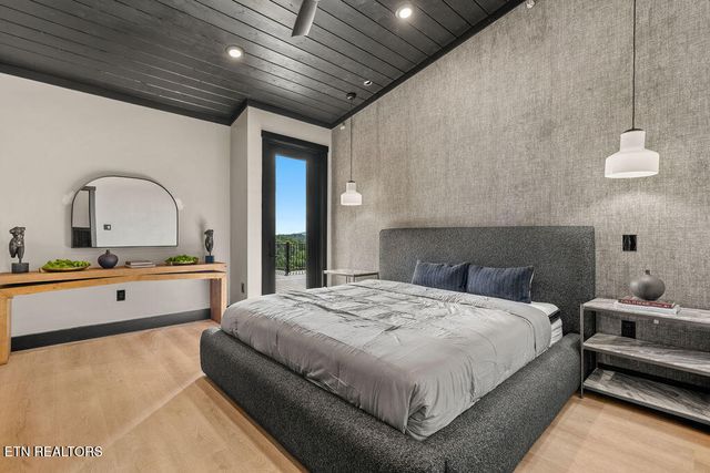 2860 Red Sky Drive, Sevierville, TN 37862