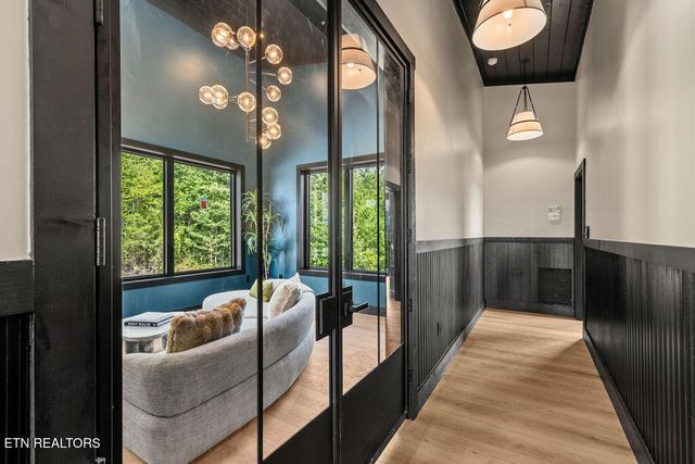 2860 Red Sky Drive, Sevierville, TN 37862