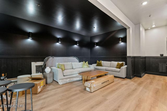 2860 Red Sky Drive, Sevierville, TN 37862