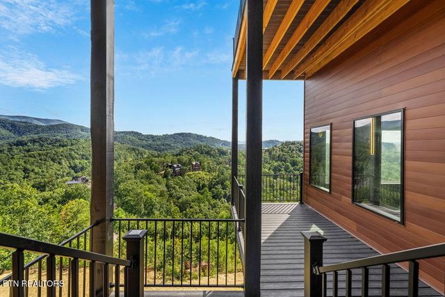 2860 Red Sky Drive, Sevierville, TN 37862