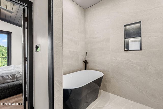 2860 Red Sky Drive, Sevierville, TN 37862