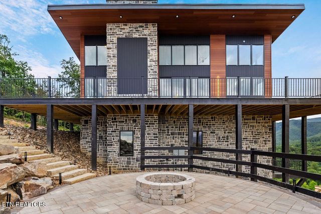 2860 Red Sky Drive, Sevierville, TN 37862