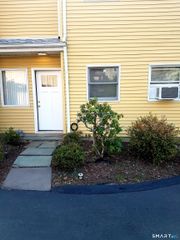 72 Maple Tree Avenue 2, Stamford, CT 06906