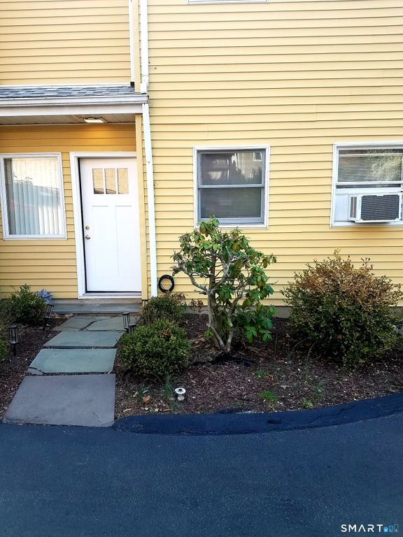 72 Maple Tree Avenue 2, Stamford, CT 06906
