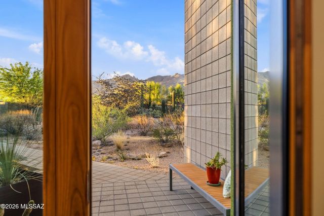 5070 N Valley View Road, Tucson, AZ 85718