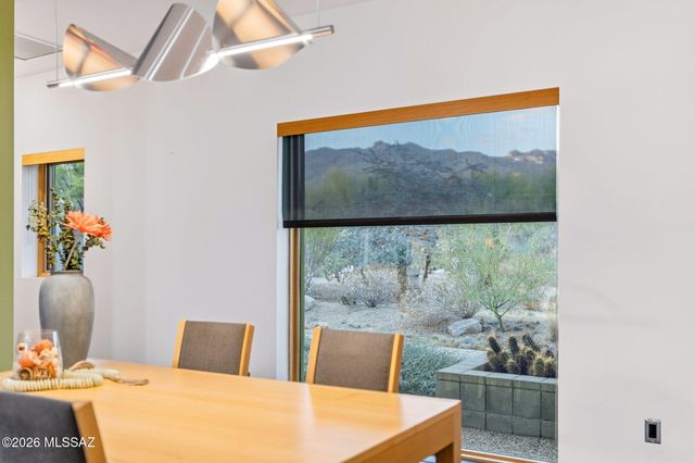 5070 N Valley View Road, Tucson, AZ 85718