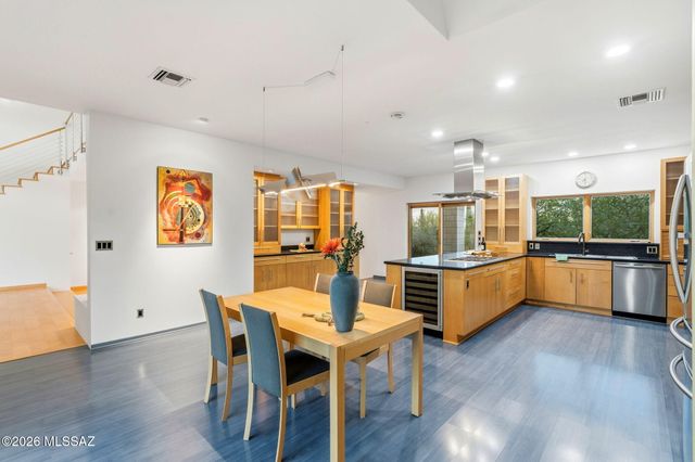 5070 N Valley View Road, Tucson, AZ 85718