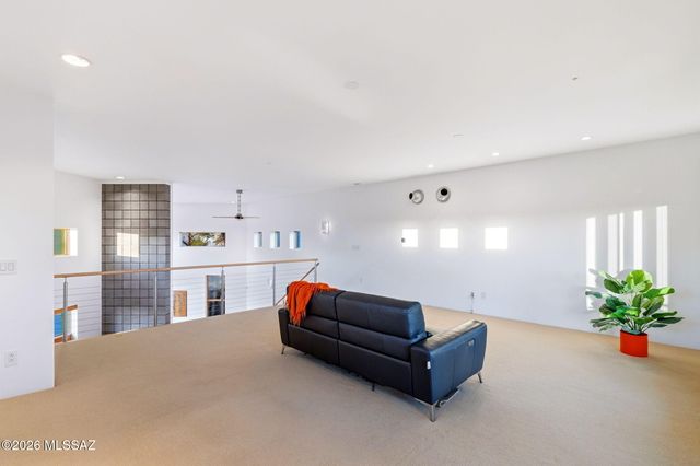 5070 N Valley View Road, Tucson, AZ 85718