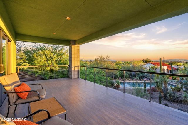 5070 N Valley View Road, Tucson, AZ 85718