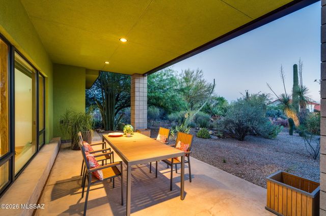 5070 N Valley View Road, Tucson, AZ 85718