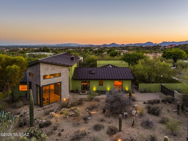 5070 N Valley View Road, Tucson, AZ 85718