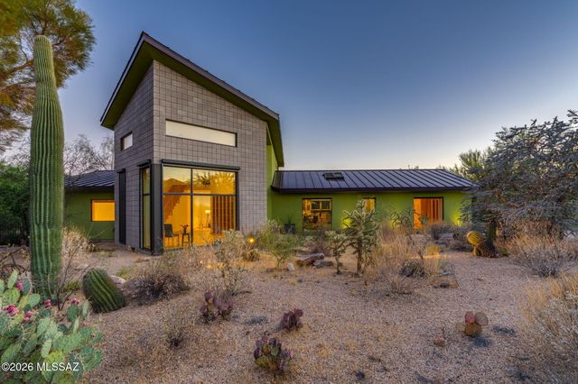 5070 N Valley View Road, Tucson, AZ 85718